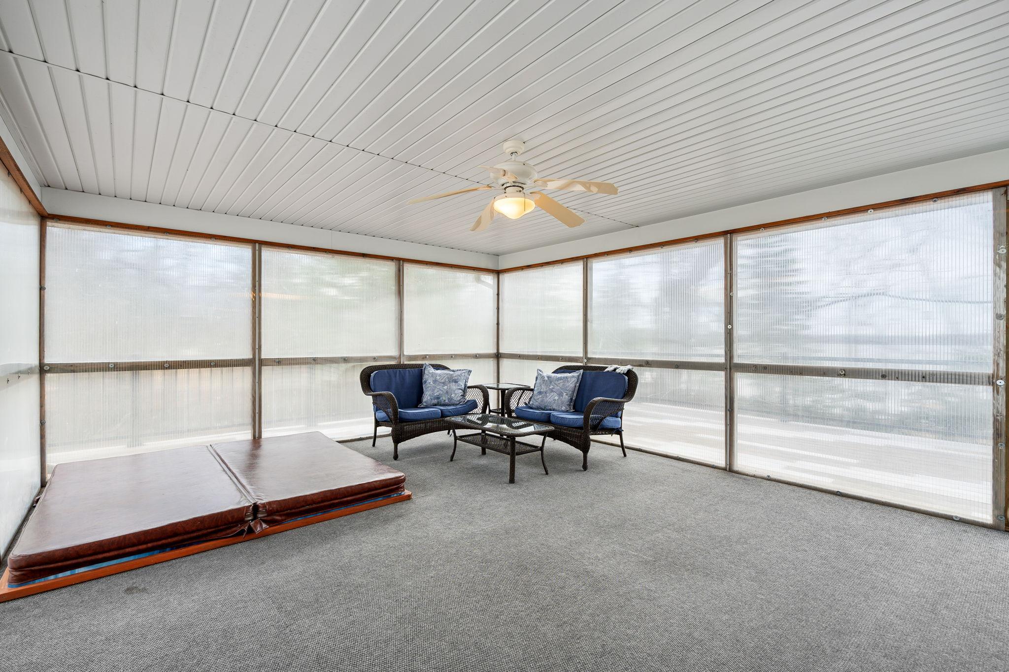 50-web-or-mls-20645-206th-st-w.jpg