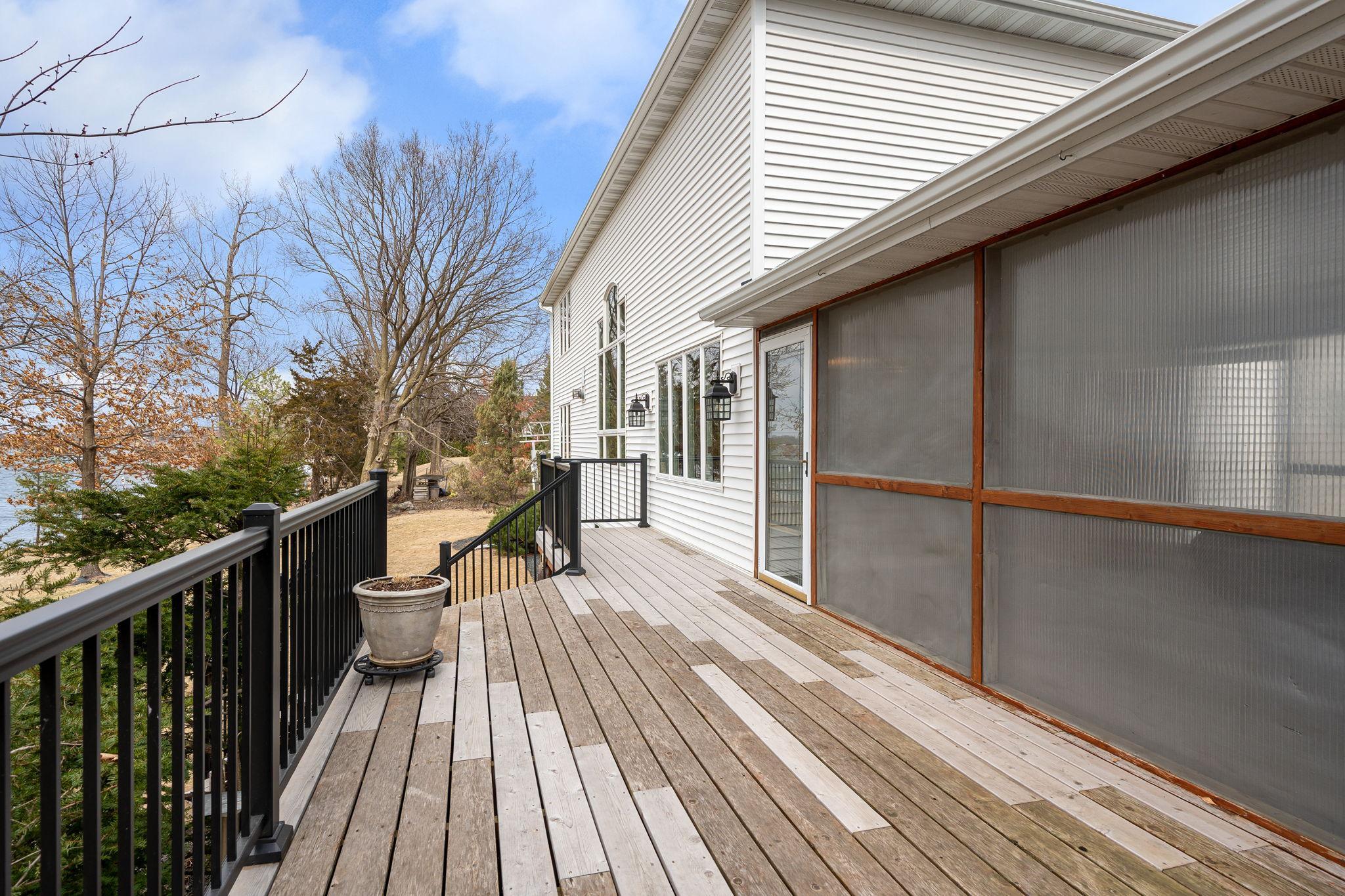 13-web-or-mls-20645-206th-st-w.jpg