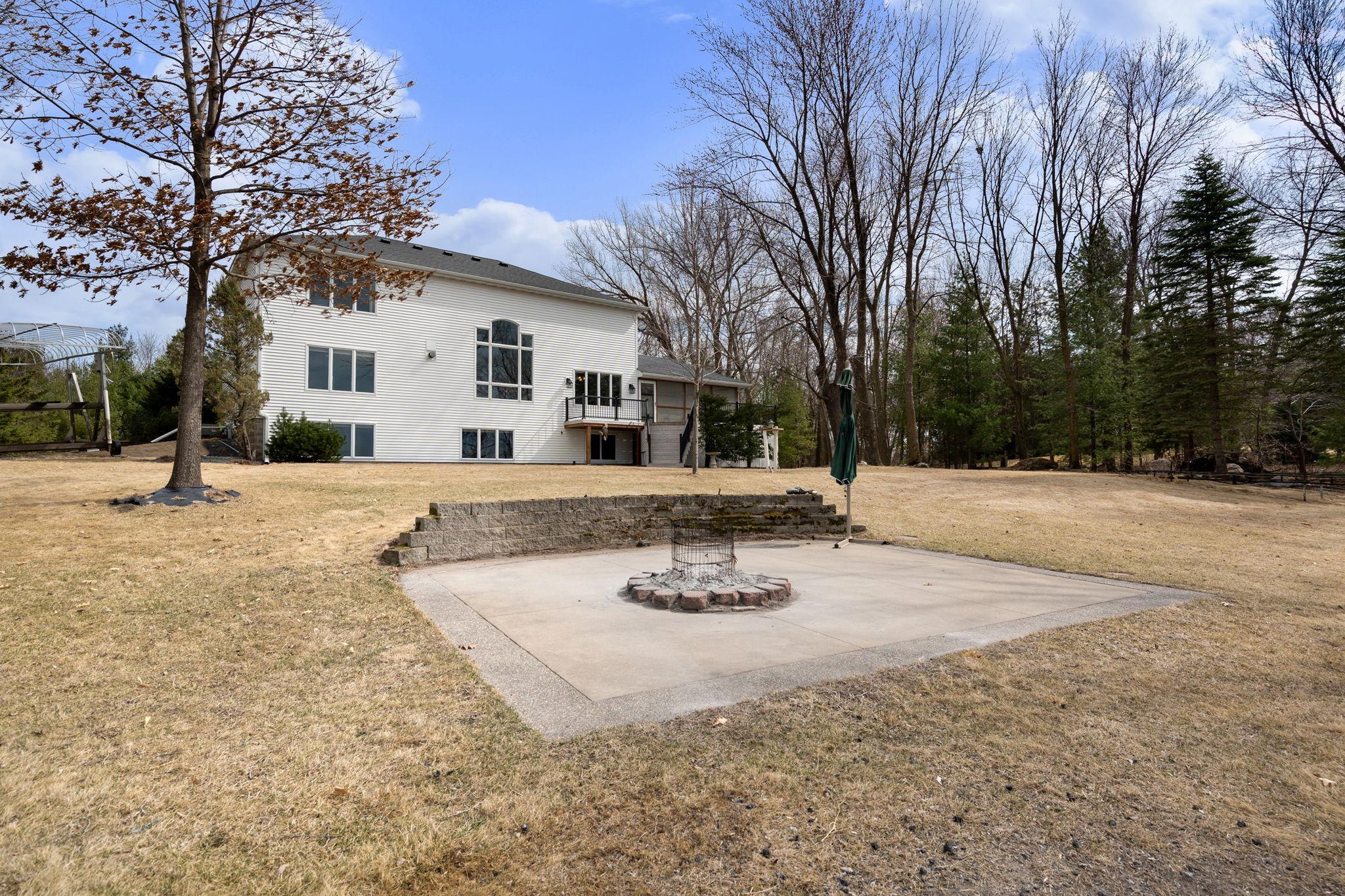 10-web-or-mls-20645-206th-st-w.jpg