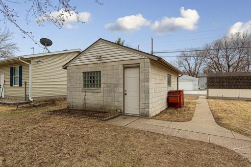 1123 N State Street, New Ulm, MN 56073