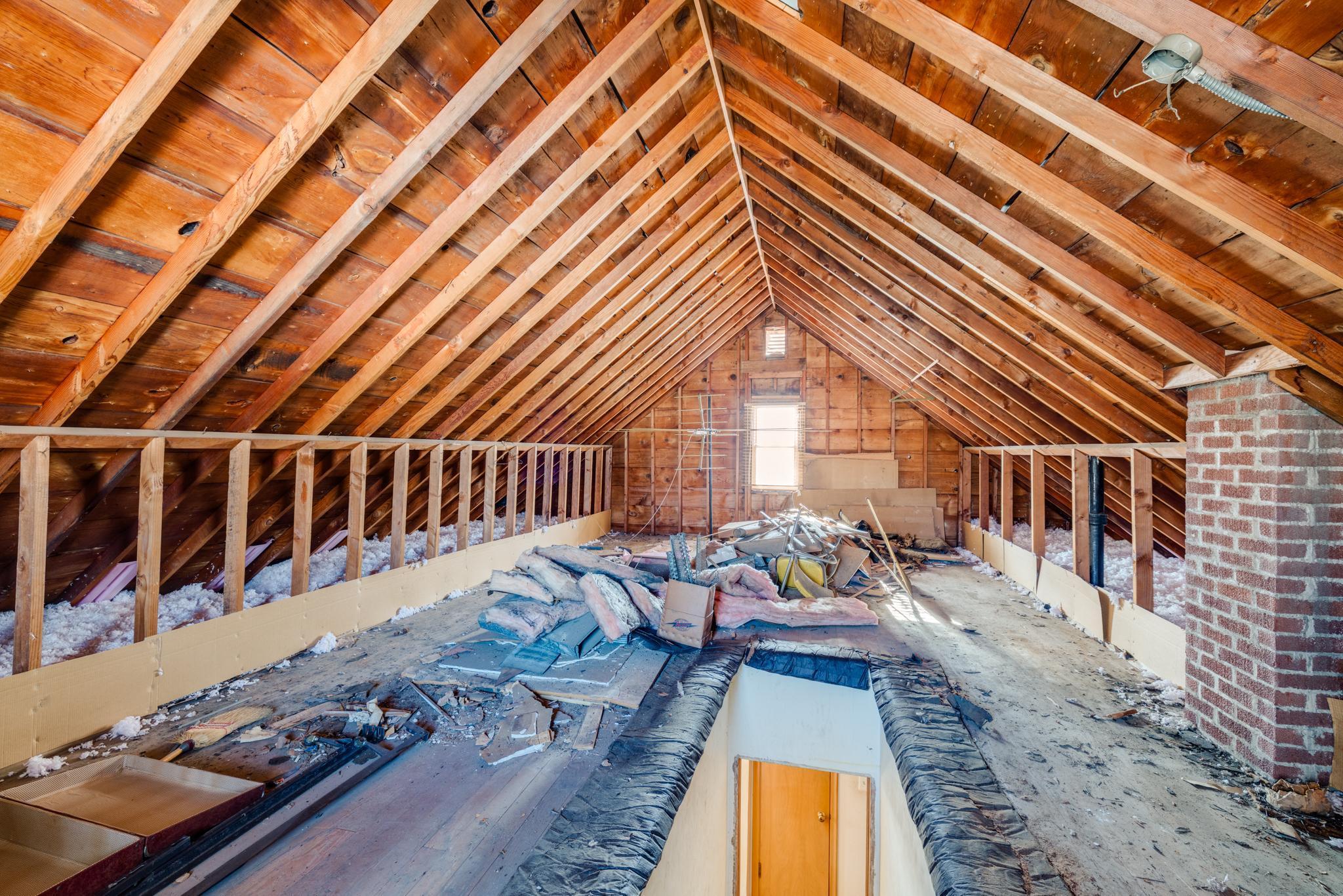 Attic Potential 3rd bedroom