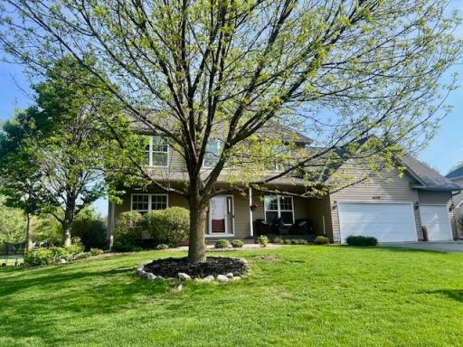 Welcome to your next home in Lakeville! This stylish and spacious two-story has 4 bedrooms, 4 bathrooms, and a 3-stall garage—plenty of room to live, work, and play.