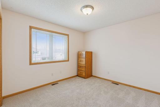 937 45th Avenue NE, Saint Cloud, MN 56304
