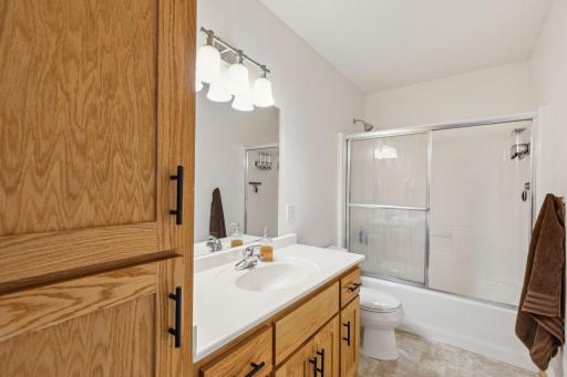 937 45th Avenue NE, Saint Cloud, MN 56304