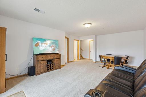 937 45th Avenue NE, Saint Cloud, MN 56304