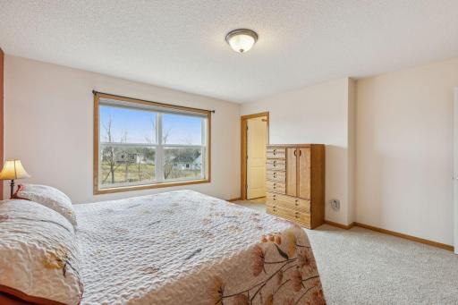 937 45th Avenue NE, Saint Cloud, MN 56304