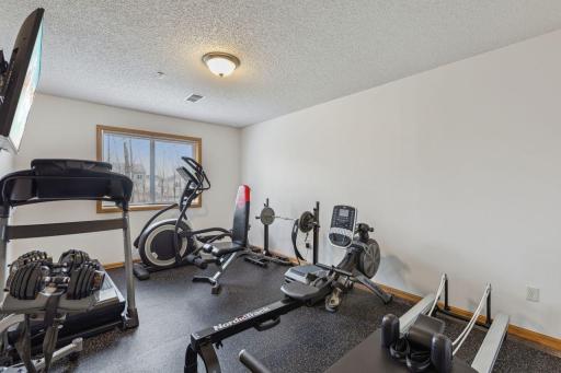 937 45th Avenue NE, Saint Cloud, MN 56304