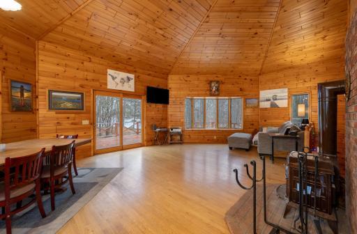 This is an amazing and incredibly comfortable custom-built cabin!