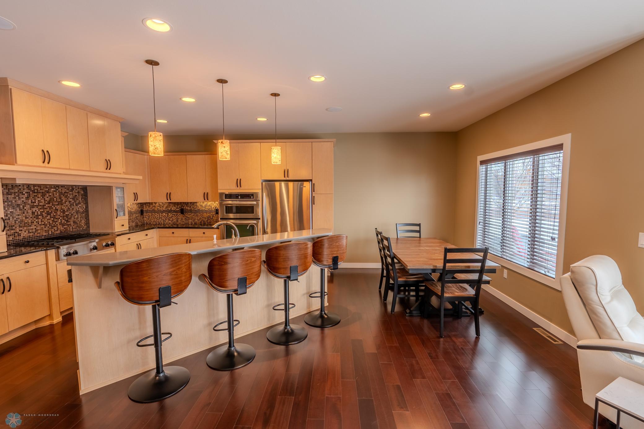kitchen/dining room