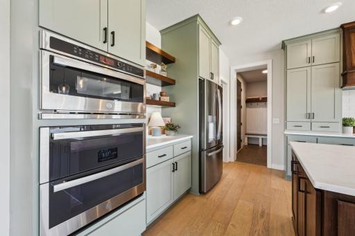31-web-or-mls-Prairieview Trail N-2204-031.jpg