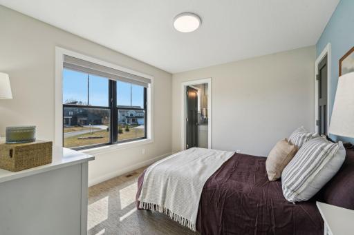 53-web-or-mls-Prairieview Trail N-2204-053.jpg
