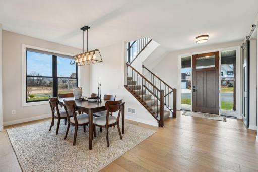 24-web-or-mls-Prairieview Trail N-2204-024.jpg