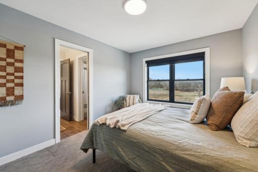 57-web-or-mls-Prairieview Trail N-2204-057.jpg