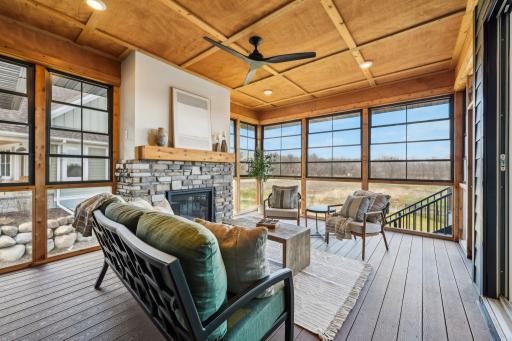 47-web-or-mls-Prairieview Trail N-2204-047.jpg