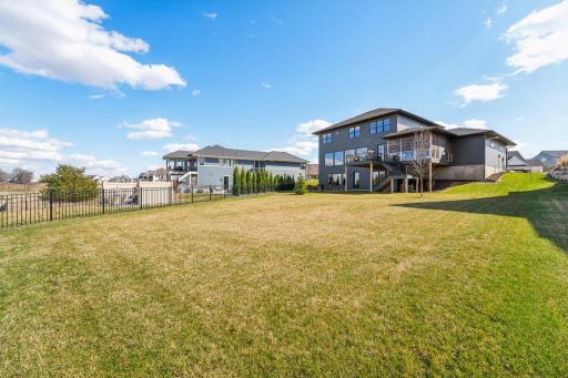 76-web-or-mls-Prairieview Trail N-2204-076.jpg