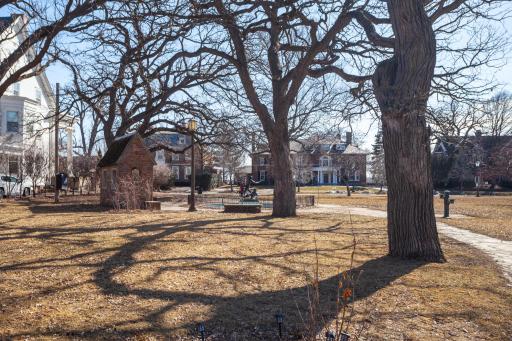 79 Western Avenue N, 100, Saint Paul, MN 55102
