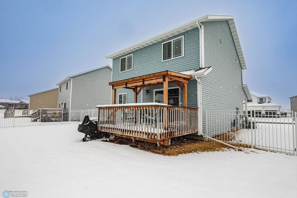 Deck with Pergola