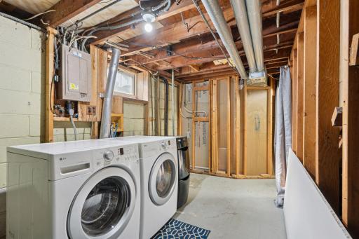 11052 Foley Boulevard NW, Minneapolis, MN 55448