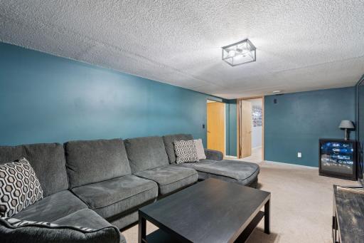 11052 Foley Boulevard NW, Minneapolis, MN 55448