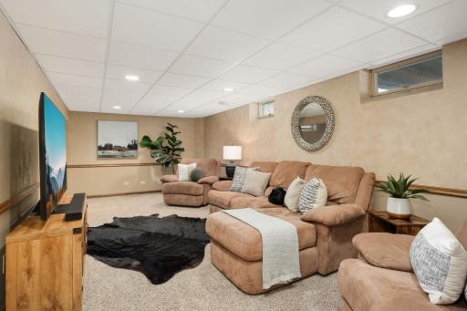 1215 Fairview Lane, Farmington, MN 55024