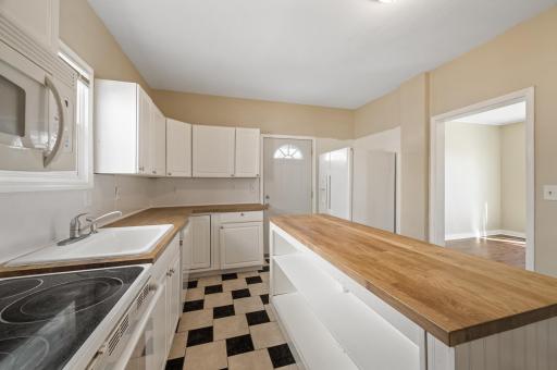 610 22nd Avenue N, Minneapolis, MN 55411