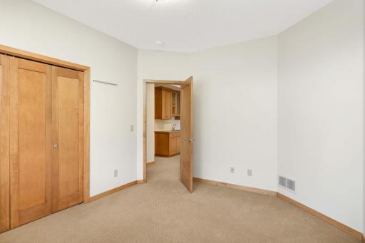 15715 50th Place N, Plymouth, MN 55446