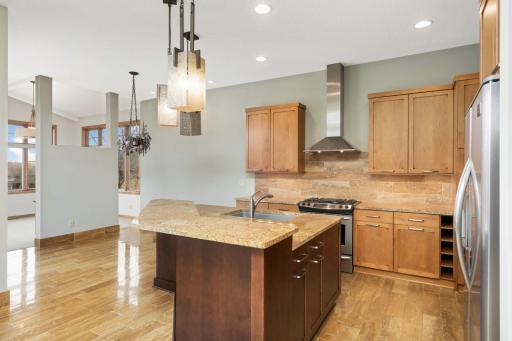 15715 50th Place N, Plymouth, MN 55446