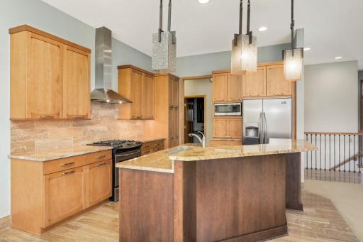 15715 50th Place N, Plymouth, MN 55446