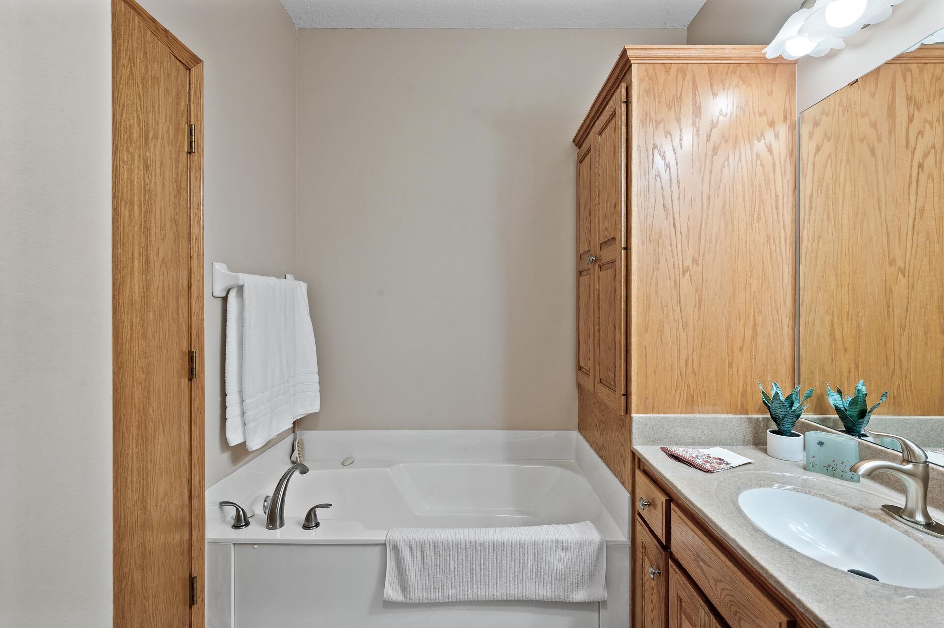 23_1228_Highridge23_mls.jpg
