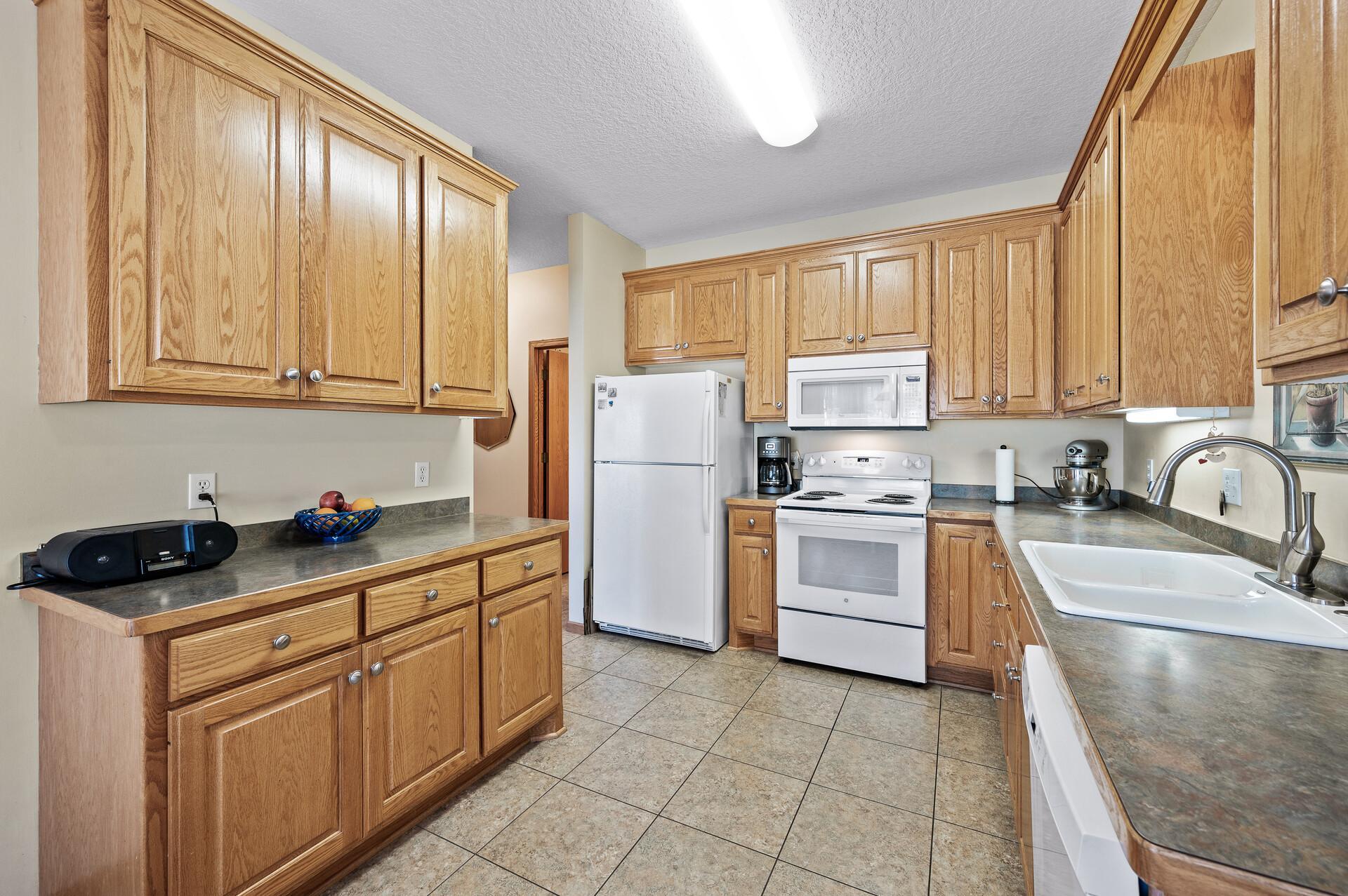 16_1228_Highridge16_mls.jpg