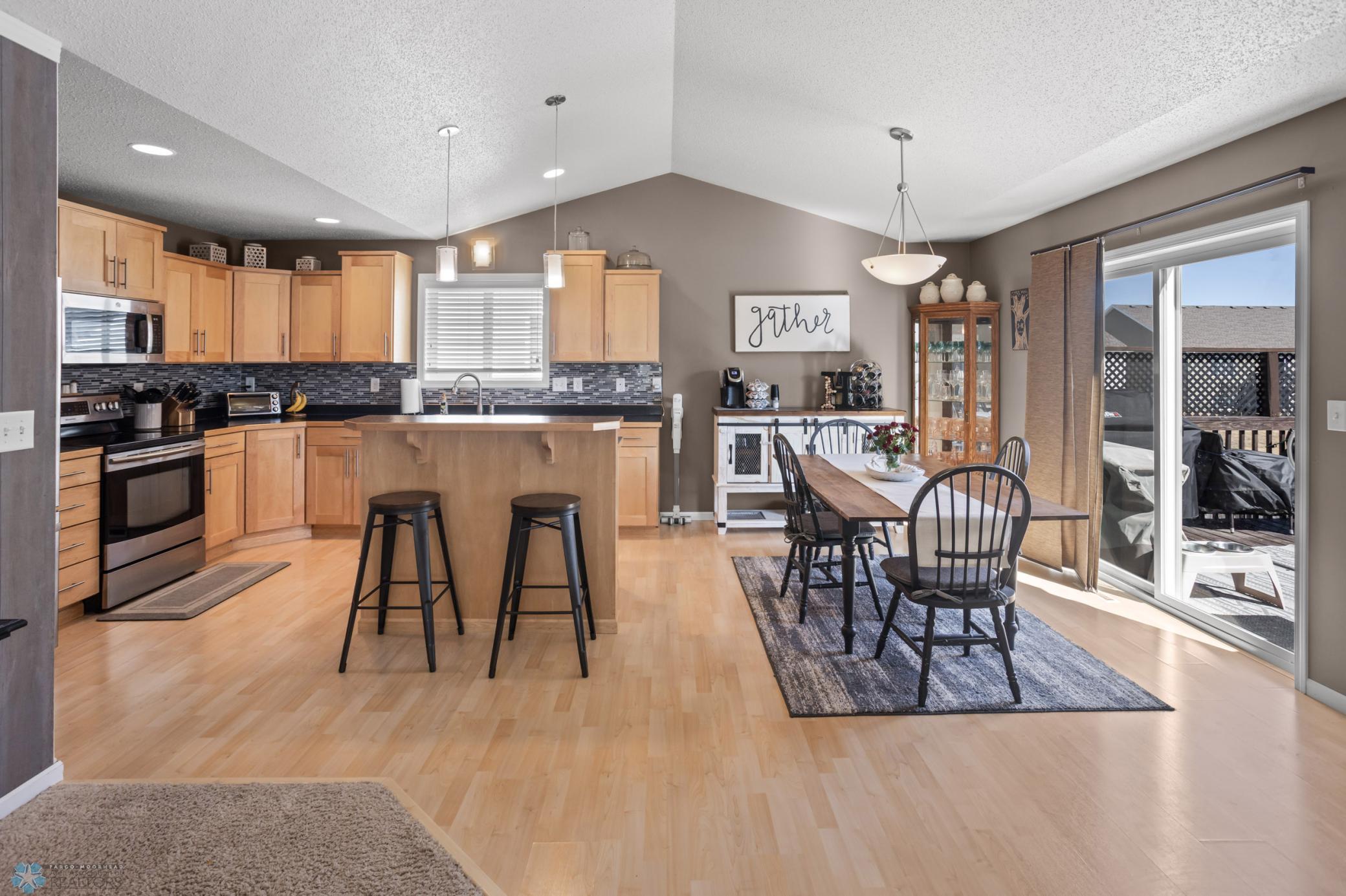 Kitchen/Dining