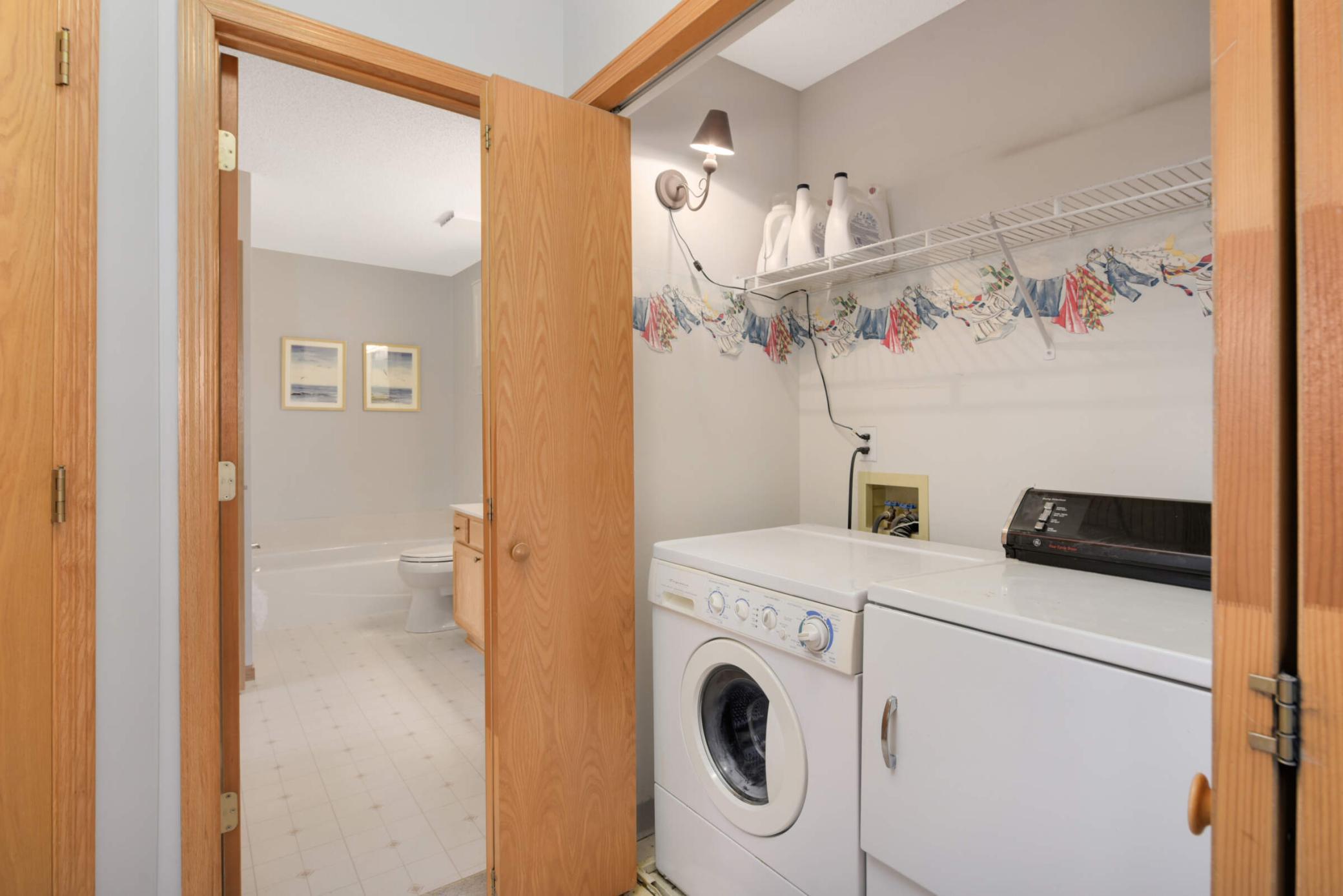 What a bonus! UPPER LEVEL LAUNDRY ROOM!