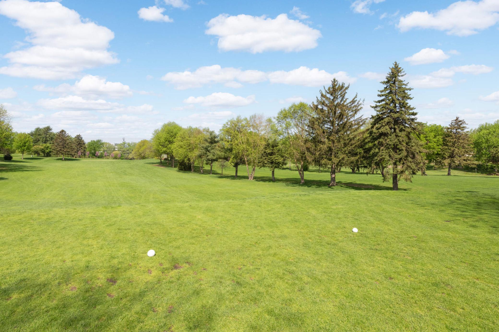 CEDARHOLM GOLF COURSE is such a beautiful course, right in the heart of Roseville!
