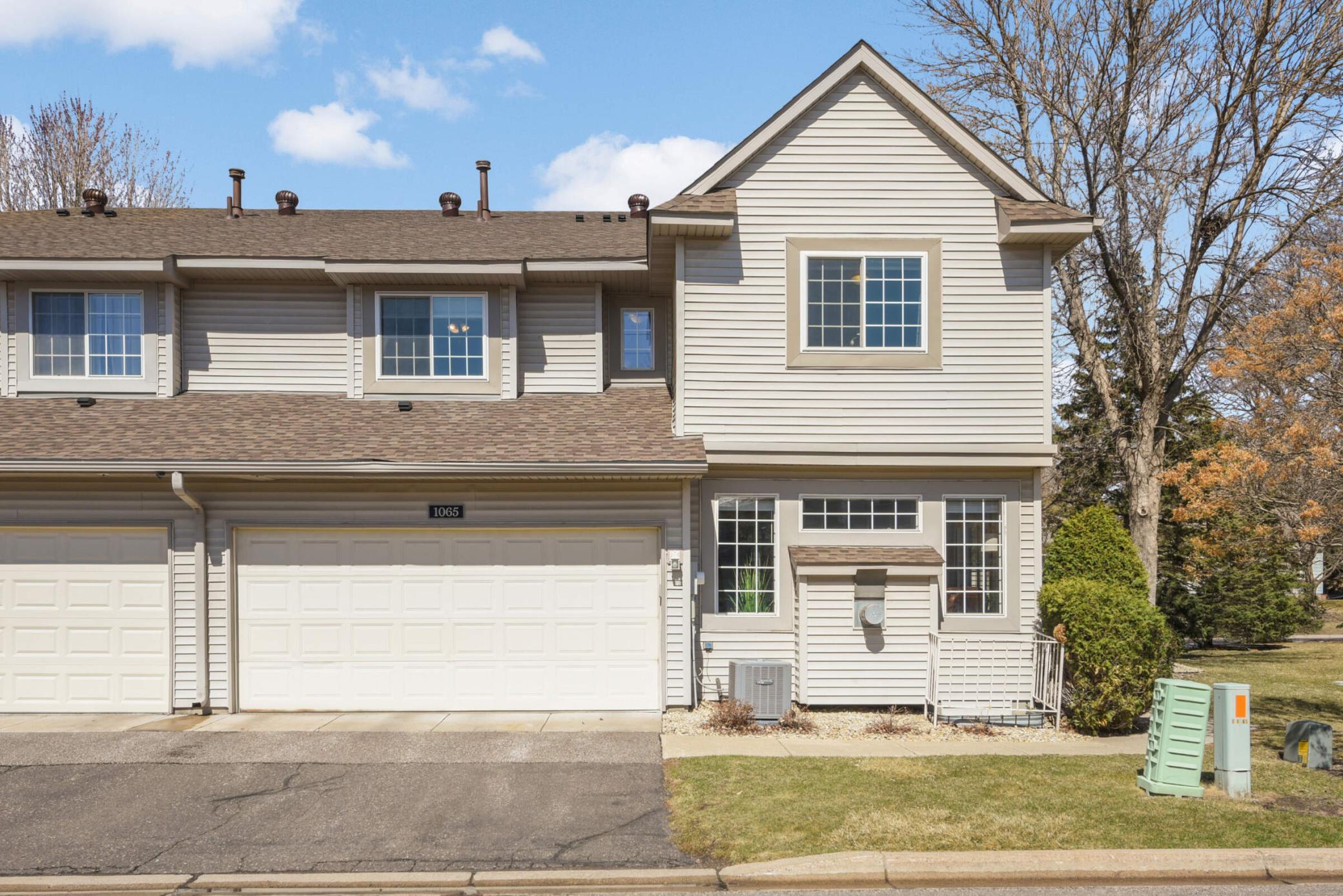 WELCOME HOME to this fantastic townhouse!