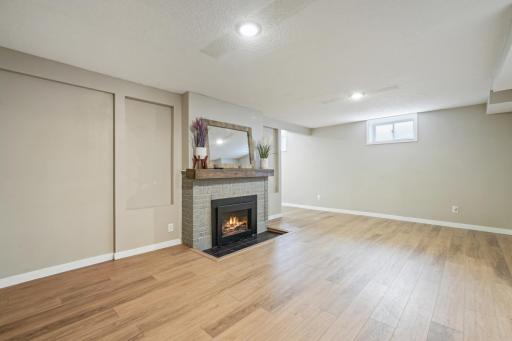 14_interior.jpg
