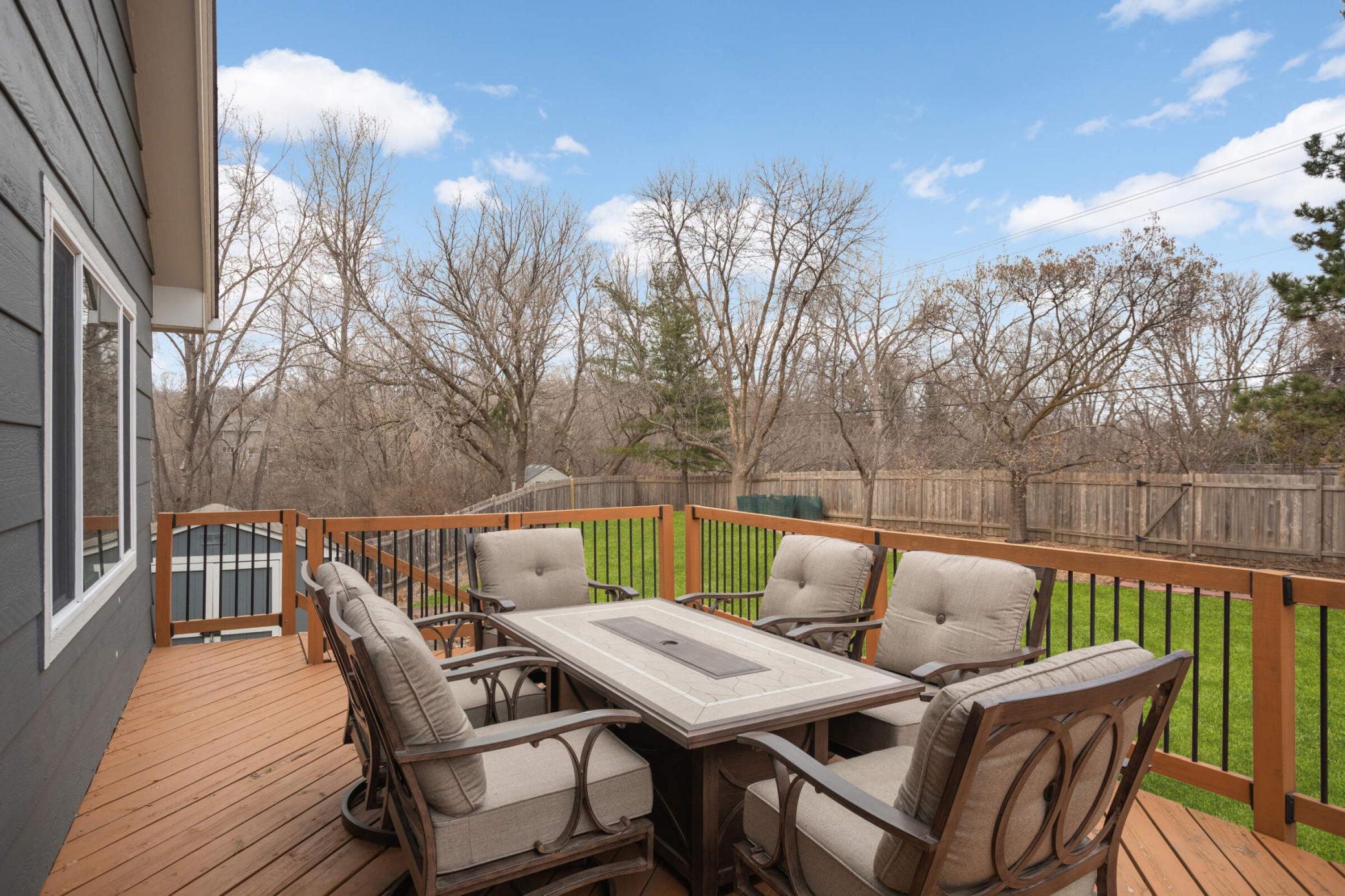 HUGE deck overlooking backyard