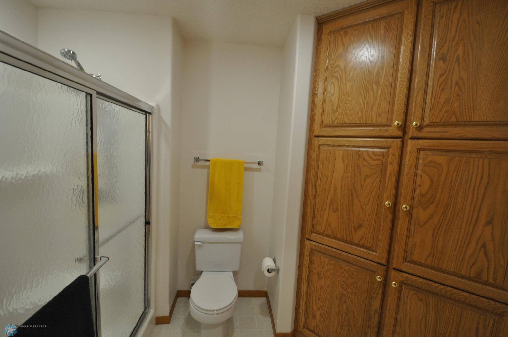 Bathroom2