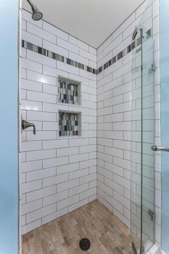 3239 Hillside Court, Saint Paul, MN 55121