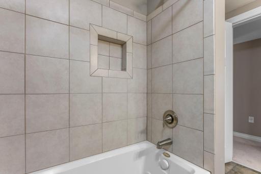 3239 Hillside Court, Saint Paul, MN 55121