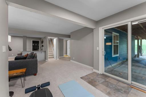 3239 Hillside Court, Saint Paul, MN 55121