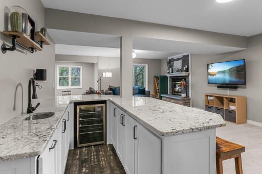 3239 Hillside Court, Saint Paul, MN 55121