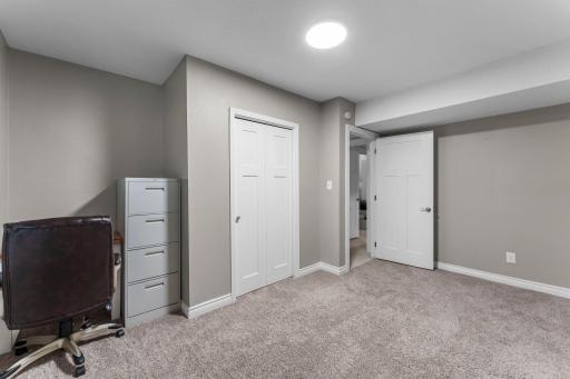 3239 Hillside Court, Saint Paul, MN 55121