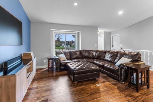 3239 Hillside Court, Saint Paul, MN 55121