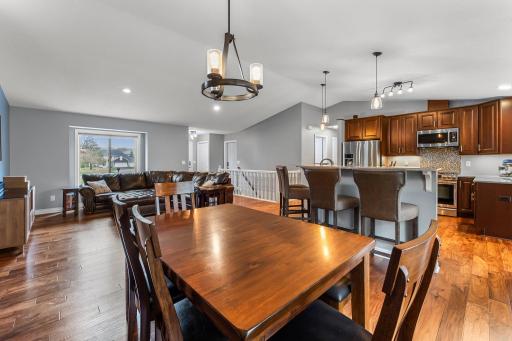 3239 Hillside Court, Saint Paul, MN 55121