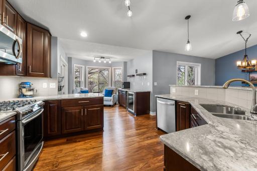 3239 Hillside Court, Saint Paul, MN 55121