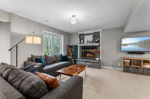 3239 Hillside Court, Saint Paul, MN 55121