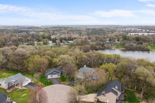 3239 Hillside Court, Saint Paul, MN 55121