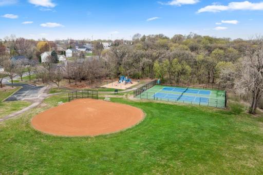 3239 Hillside Court, Saint Paul, MN 55121