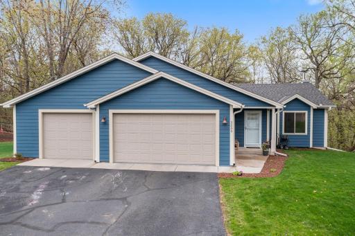 3239 Hillside Court, Saint Paul, MN 55121