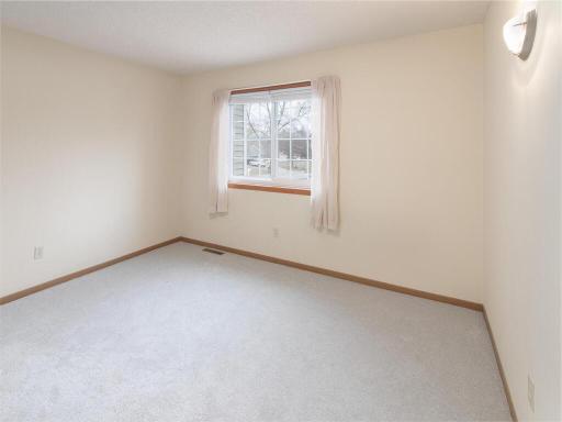 803 Headley Ct Northfield MN 55057 USA-013-023-Bedroom-MLS_Size.jpg